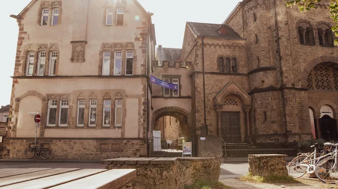 Paulusplatz 3, Trier